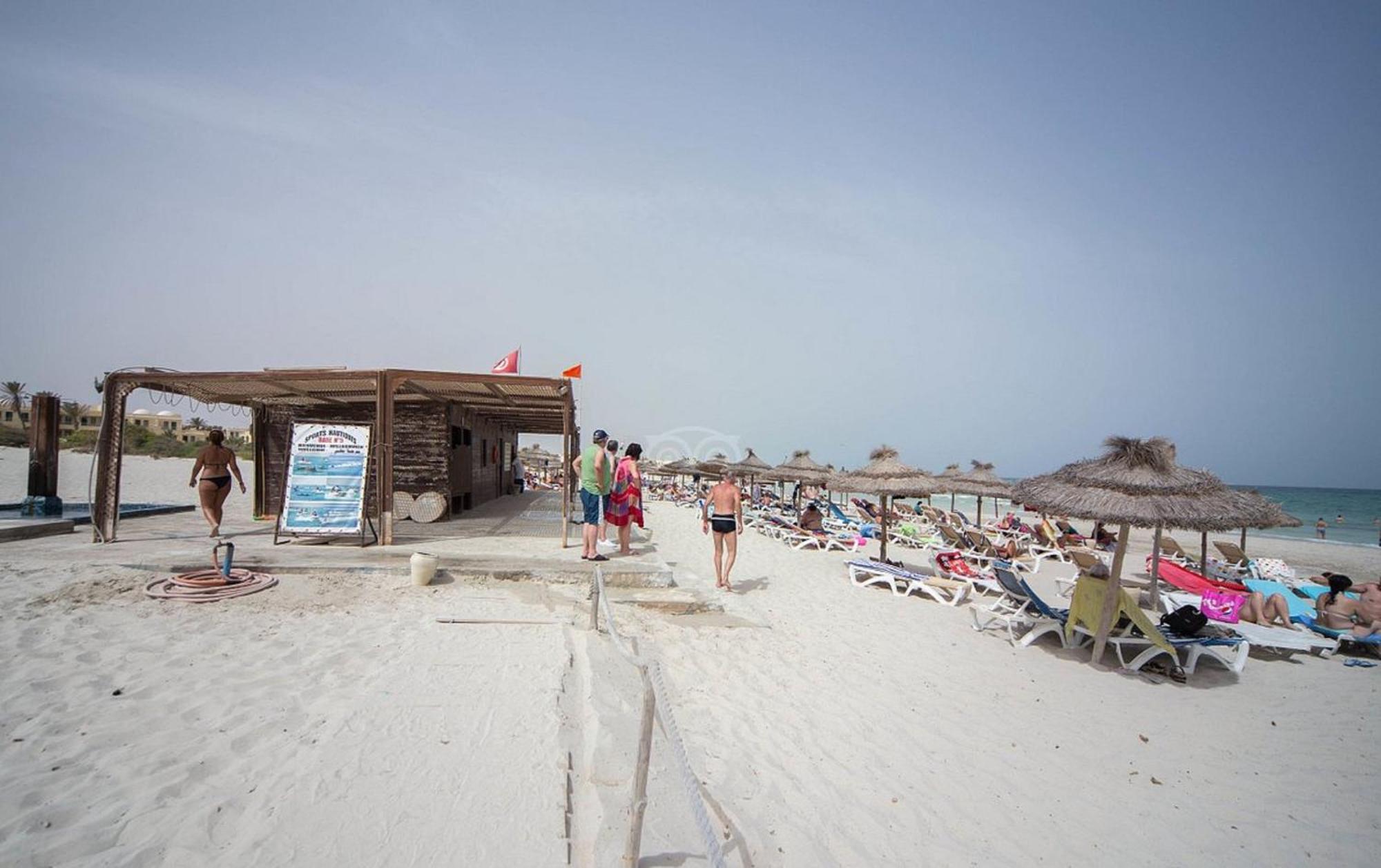 Hotel Meninx Djerba Triffa Bagian luar foto