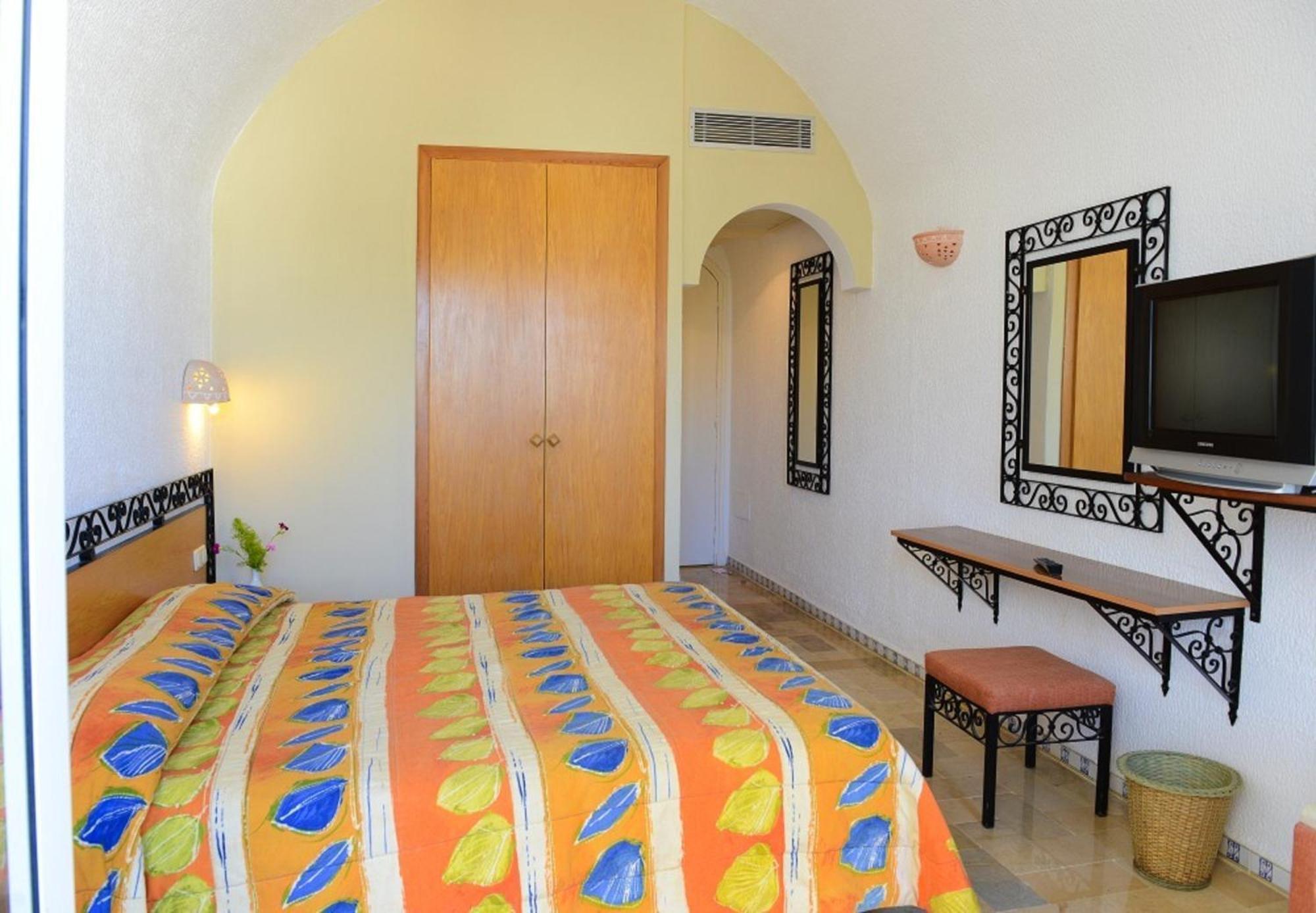 Hotel Meninx Djerba Triffa Bagian luar foto