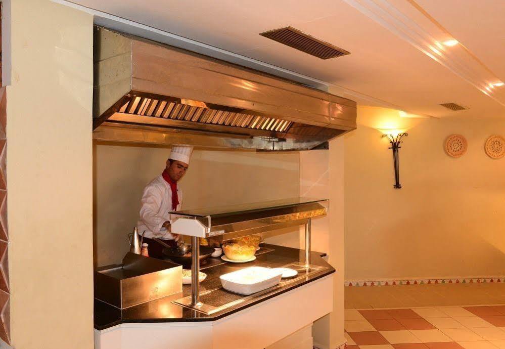 Hotel Meninx Djerba Triffa Bagian luar foto