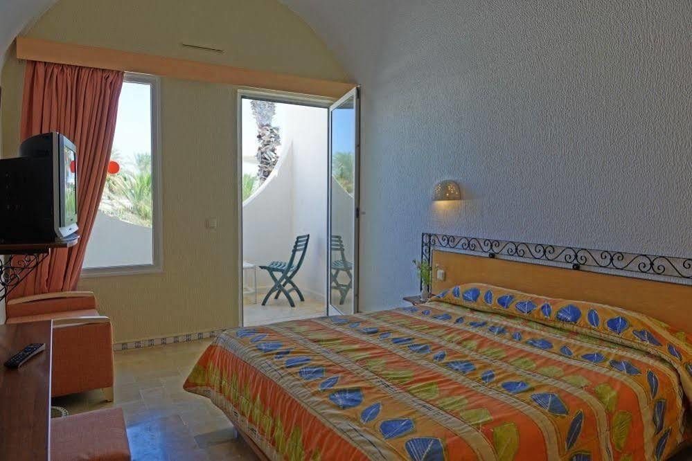 Hotel Meninx Djerba Triffa Bagian luar foto