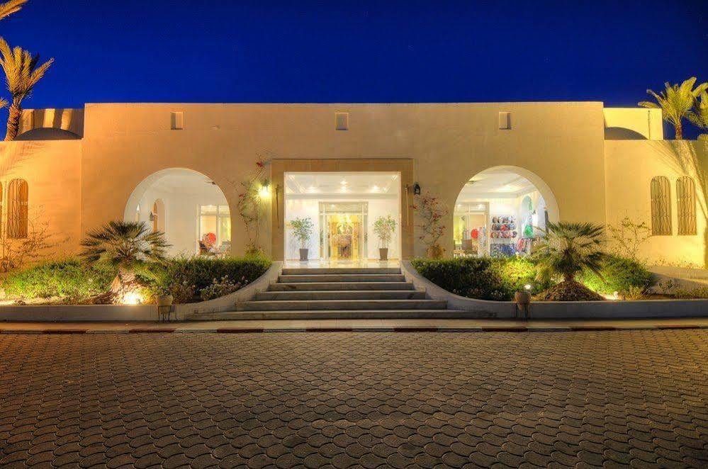 Hotel Meninx Djerba Triffa Bagian luar foto